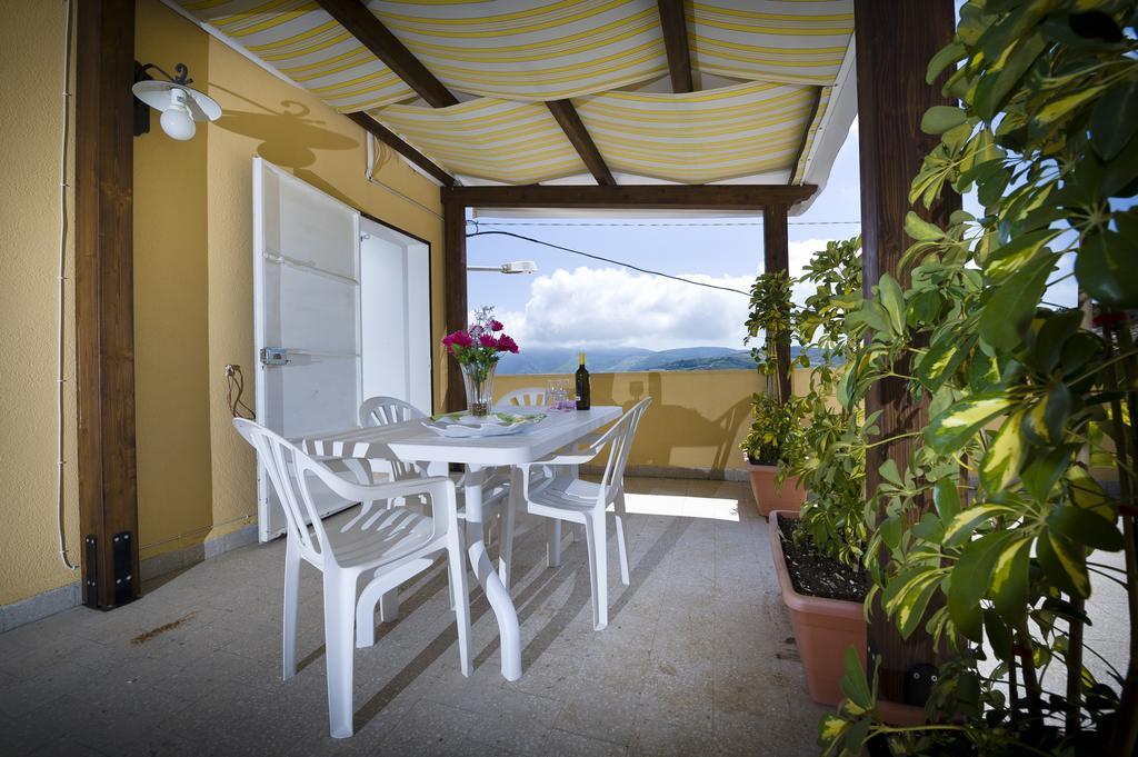 Casa Vacanza Saraceno Apartment Castellammare del Golfo Room photo